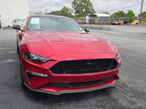 Used 2022 Ford Mustang GT Premium w/ Black Accent Package RWD image 12