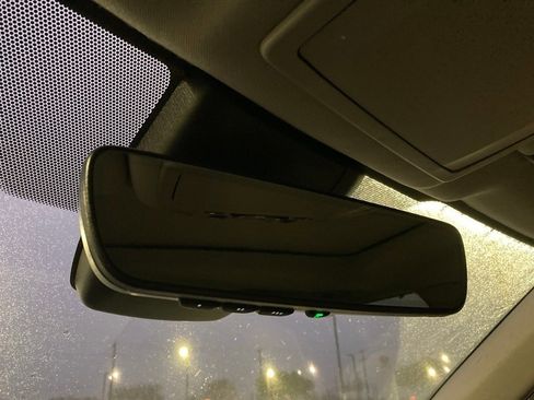 Used 2023 Toyota Highlander Limited image 28