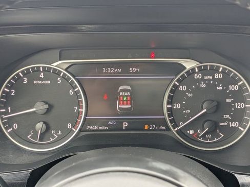 Used 2025 Nissan Pathfinder SV image 30