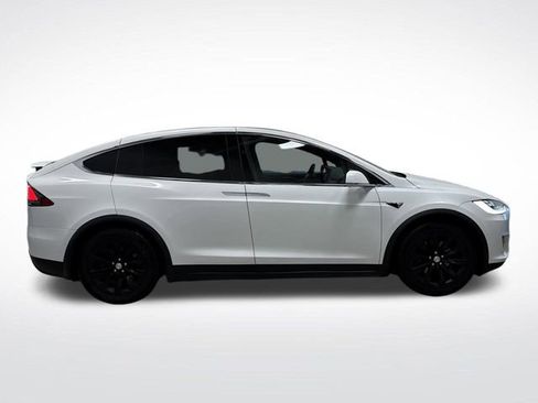 Used 2020 Tesla Model X Long Range image 2