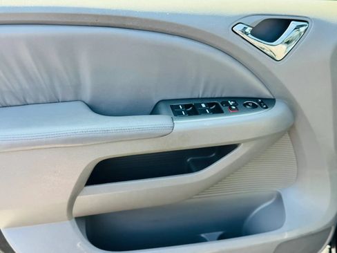Used 2010 Honda Odyssey EX-L image 10