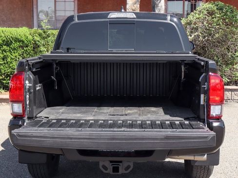 Used 2022 Toyota Tacoma SR5 w/ Technology Package image 8