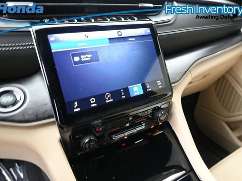 Used 2023 Jeep Grand Cherokee Limited RWD image 20