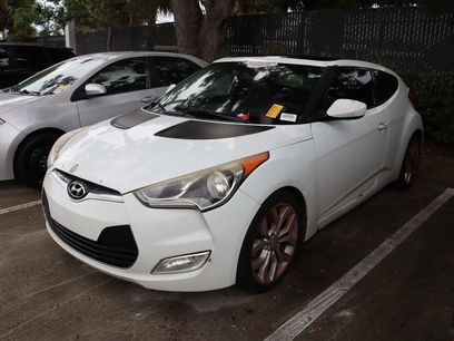 Used 2013 Hyundai Veloster w/ Style Pkg