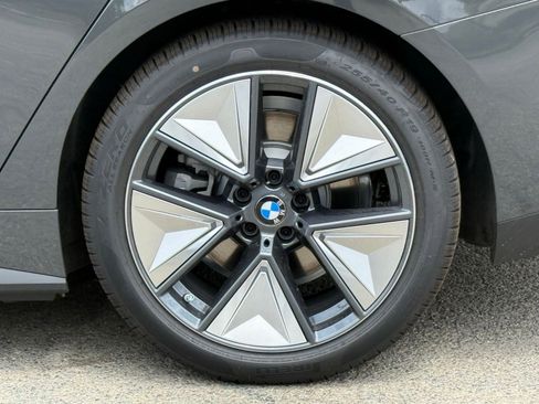 New 2026 BMW i4 eDrive40 w/ Parking Assistance Package RWD image 18