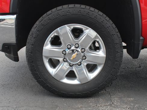 Used 2022 Chevrolet Silverado 2500 LTZ AWD/4WD image 31