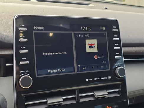 Used 2021 Toyota Avalon Limited image 25