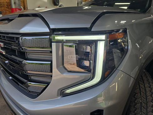 Used 2023 GMC Sierra 1500 Elevation AWD/4WD image 28