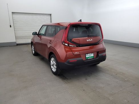 Used 2022 Kia Soul LX w/ Technology Package FWD image 5