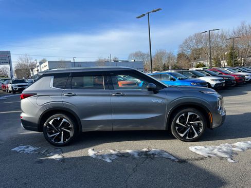 Used 2023 Mitsubishi Outlander SEL image 7