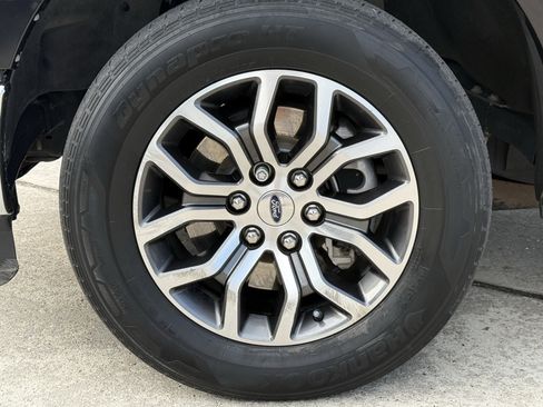 Used 2022 Ford F150 Lariat image 12