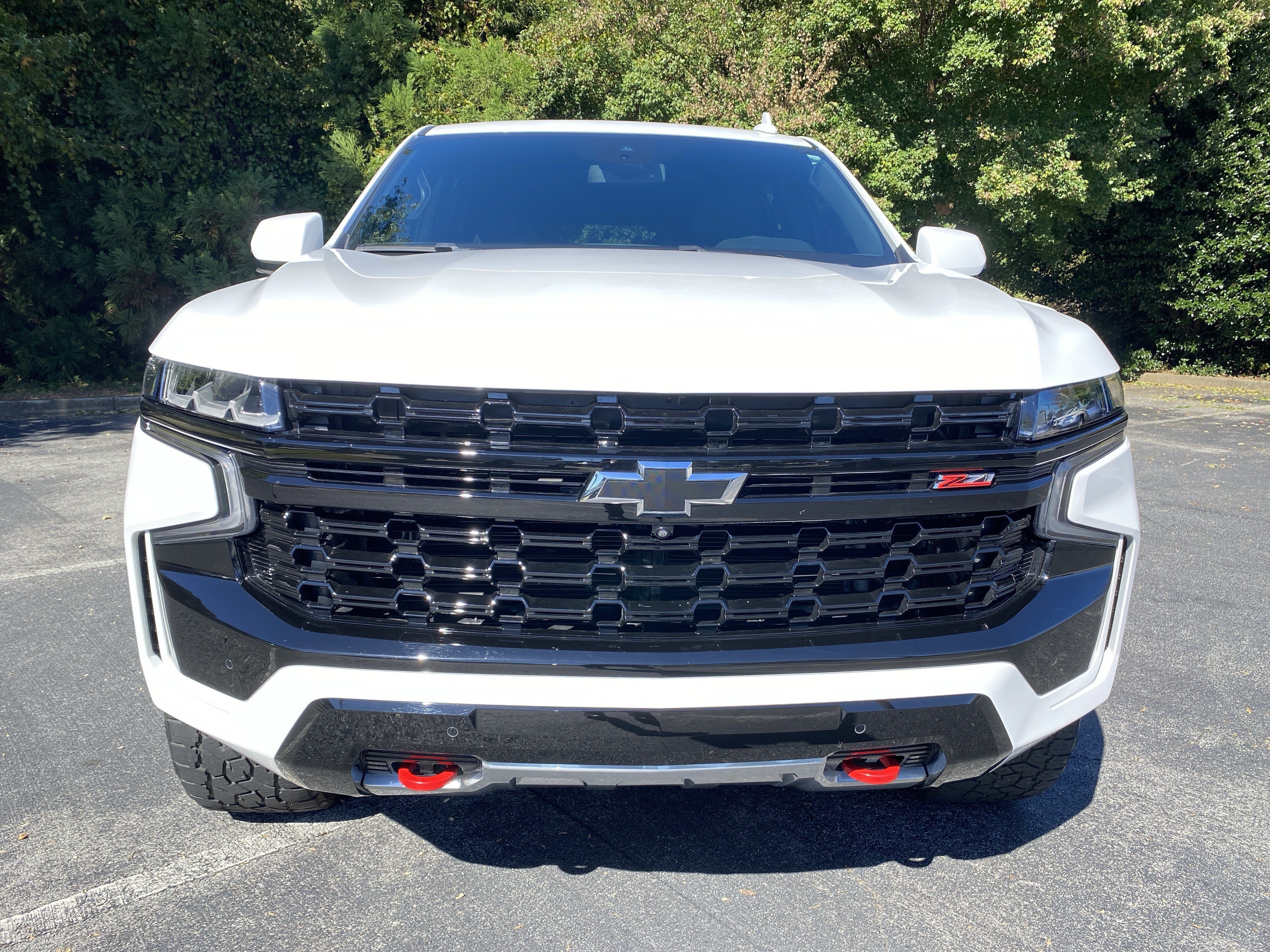 Used 2023 Chevrolet Tahoe Z71 w/ Luxury Package AWD/4WD image 3