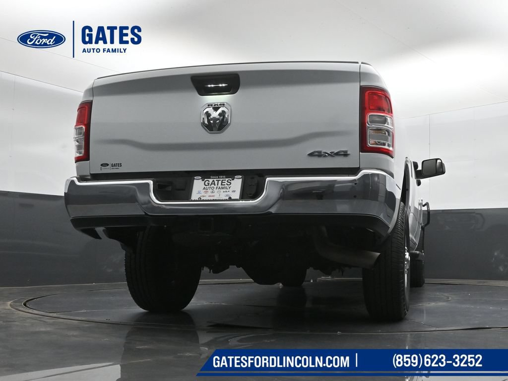 Used 2022 RAM 3500 Tradesman w/ Chrome Appearance Group AWD/4WD image 38