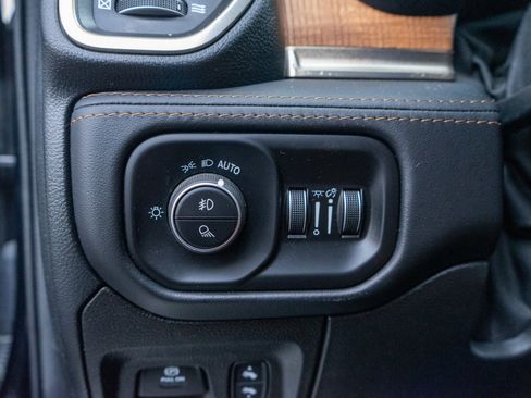 Used 2022 RAM 1500 Limited w/ Body-Colour Bumper Group image 15