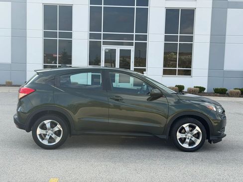 Used 2018 Honda HR-V LX image 4