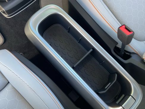 New 2025 Volkswagen ID. Buzz 1st Edition image 20