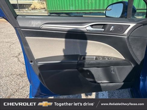 Used 2017 Ford Fusion S image 17