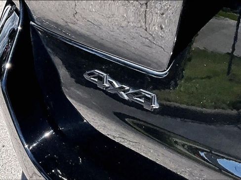 Used 2023 Jeep Grand Cherokee L Laredo AWD/4WD image 10