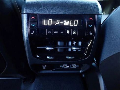 Used 2023 Jeep Grand Cherokee Overland w/ Adv Protech Group III AWD/4WD image 11