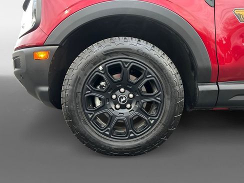 Used 2025 Ford Bronco Sport Badlands image 15