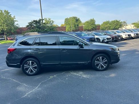 Used 2019 Subaru Outback 2.5i Limited AWD/4WD image 2