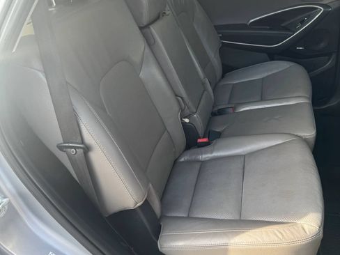 Used 2016 Hyundai Santa Fe SE w/ Option Group 03 FWD image 12