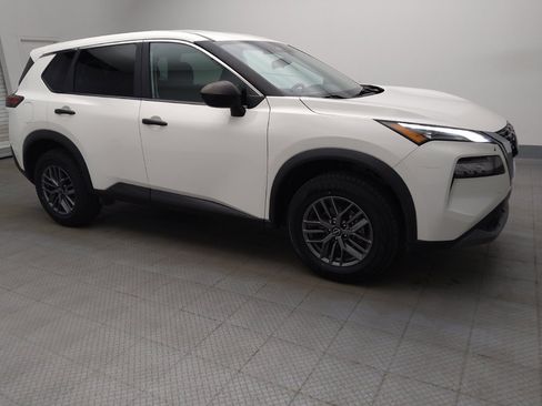 Used 2023 Nissan Rogue S FWD image 11