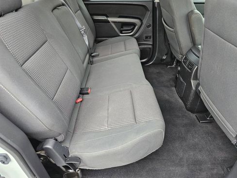 Used 2015 Nissan Titan PRO-4X image 25