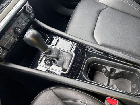 Used 2025 Jeep Compass Limited AWD/4WD image 42