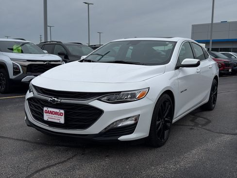 Used 2023 Chevrolet Malibu LT w/ Sport Edition FWD image 2