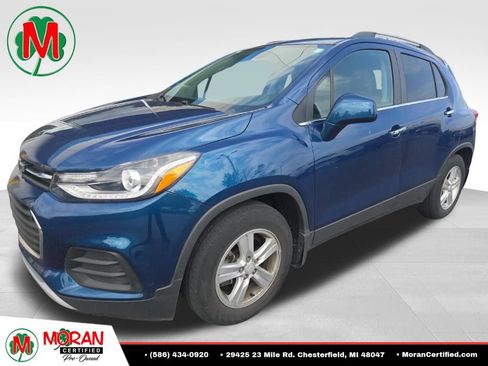 Used 2020 Chevrolet Trax LT w/ LT Convenience Package FWD image 1