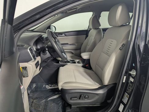 Used 2021 Kia Sportage LX w/ LX Fwd Popular Package image 12