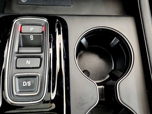 Used 2025 Honda Pilot TrailSport image 30