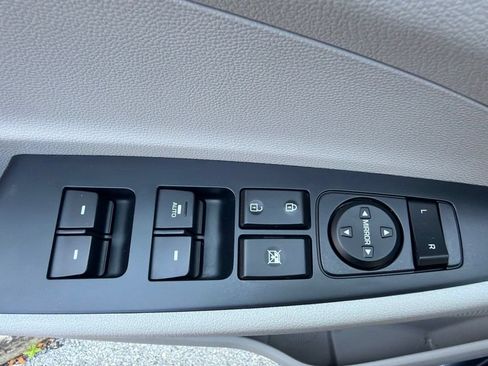 Used 2021 Hyundai Tucson Value AWD/4WD image 39