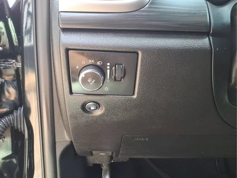 Used 2021 Jeep Grand Cherokee Laredo AWD/4WD image 14