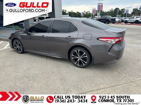Used 2018 Toyota Camry SE w/ Convenience Package FWD image 8