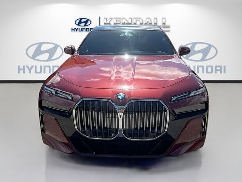 Used 2023 BMW 760i xDrive image 2