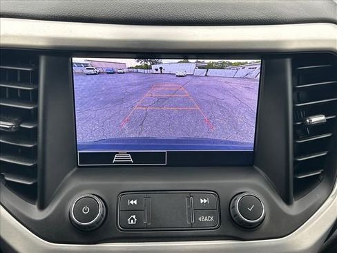 Certified 2023 GMC Acadia SLE w/ Driver Convenience Package AWD/4WD image 28