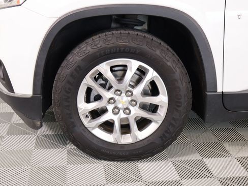 Used 2018 Chevrolet Traverse LT AWD/4WD image 18