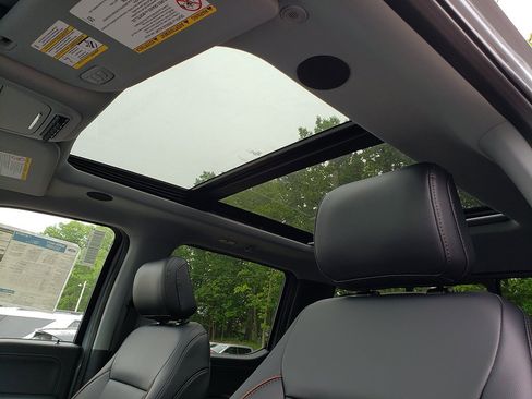 New 2025 Ford F250 Lariat w/ Lariat Ultimate Package image 22