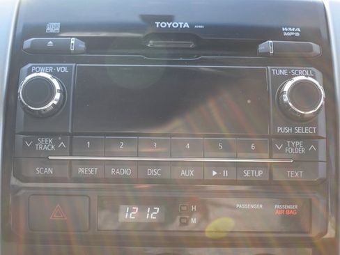 Used 2012 Toyota Tacoma Base image 28