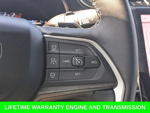 Used 2024 Jeep Grand Cherokee L Limited w/ Luxury Tech Group II AWD/4WD image 19