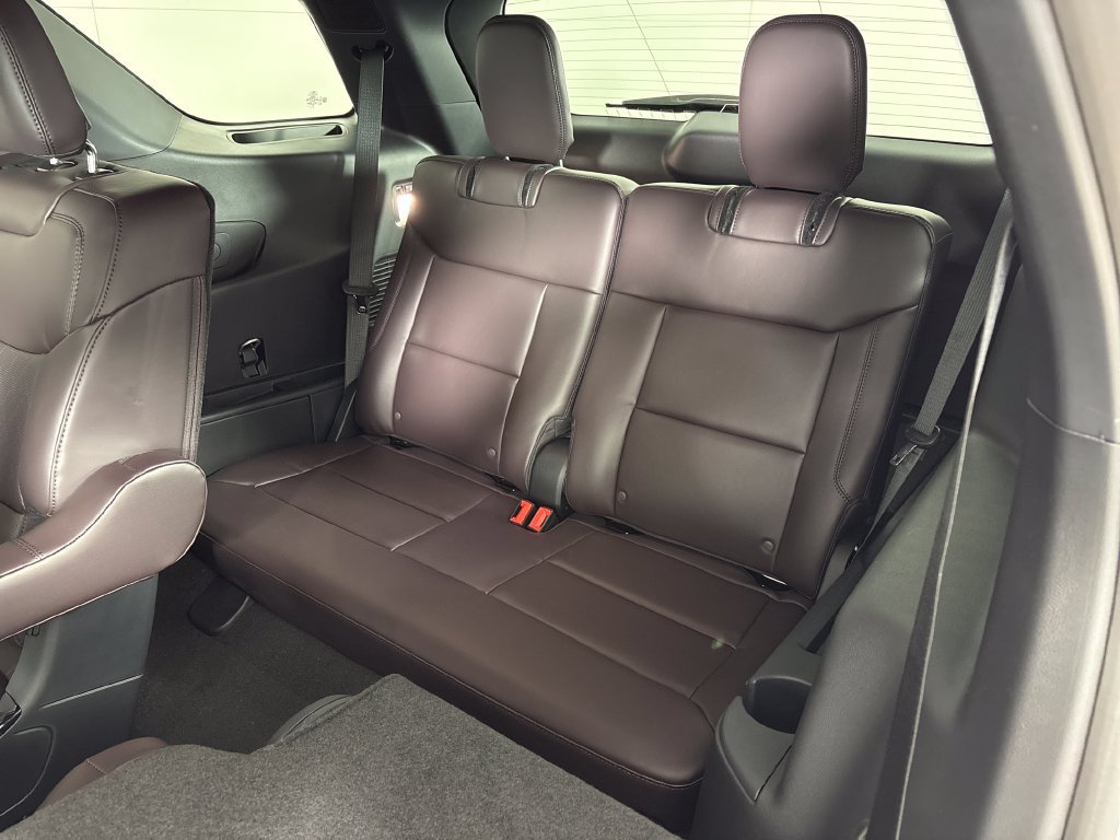 New 2027 Ford Explorer Platinum RWD image 32