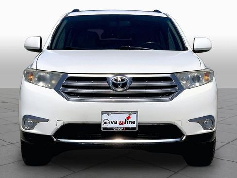 Used 2012 Toyota Highlander FWD w/ Tech Pkg image 3