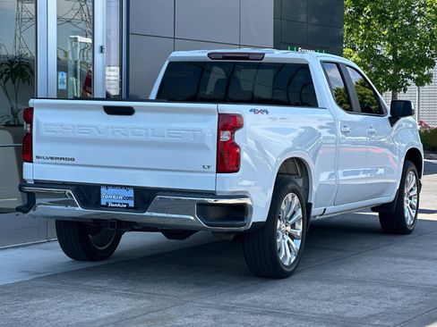Used 2020 Chevrolet Silverado 1500 LT AWD/4WD image 3