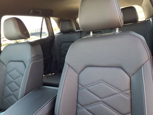 New 2026 Volkswagen Atlas Cross Sport SE FWD image 12