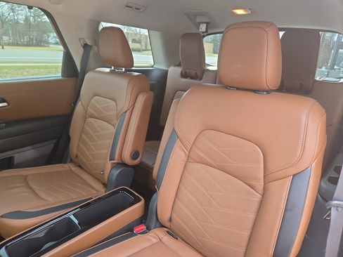 Used 2022 Nissan Pathfinder Platinum w/ Cargo Package image 13