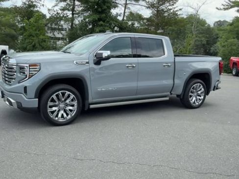 Used 2025 GMC Sierra 1500 Denali w/ Denali Reserve Package AWD/4WD image 4