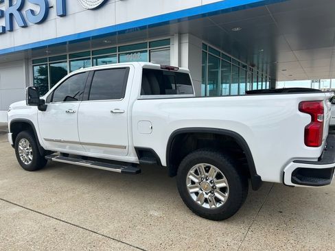 Used 2024 Chevrolet Silverado 3500 High Country AWD/4WD image 8