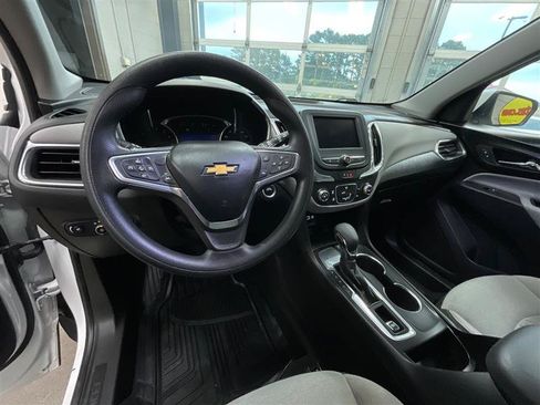 Used 2022 Chevrolet Equinox LT FWD image 12